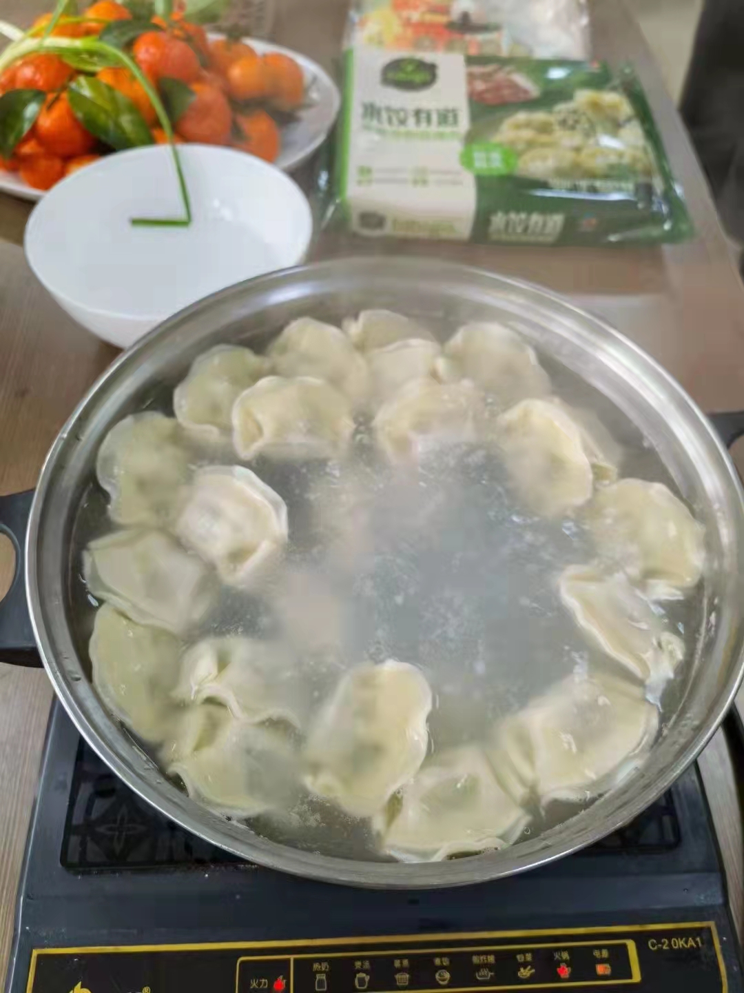 “團(tuán)團(tuán)圓圓,甜蜜暖心”世佳偉業(yè)公司開展元宵包湯圓活動(圖2) aa172a5212537b2d084cf679f12a3f8.jpg