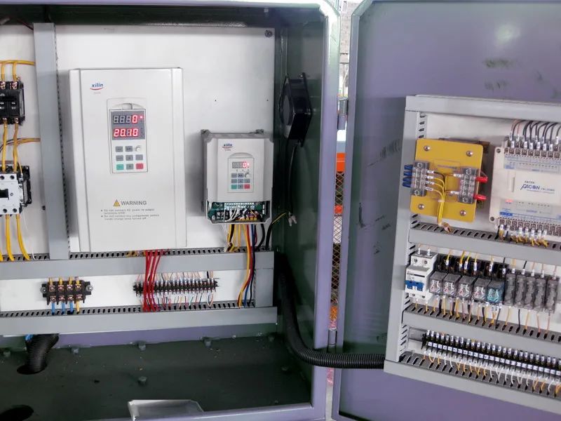 變頻器在雙變頻拉絲機(jī)上的應(yīng)用