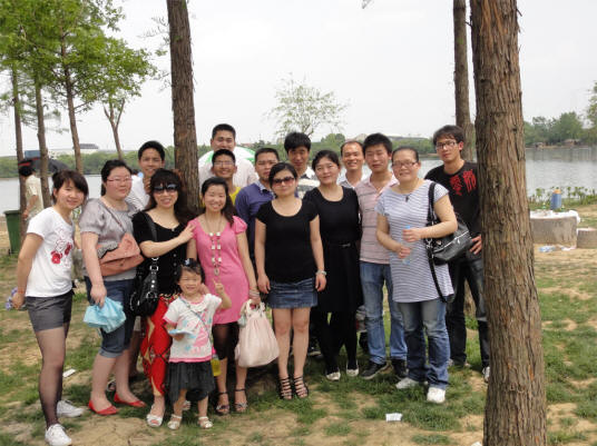 相約4月讓我們攜手一起去大自然,仰望藍(lán)天白云,游覽湖光山色