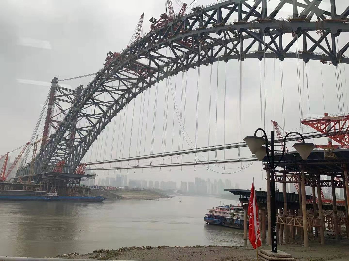 受硚口區(qū)政府邀請武漢世佳偉業(yè)公司王總考查武漢七橋建設!